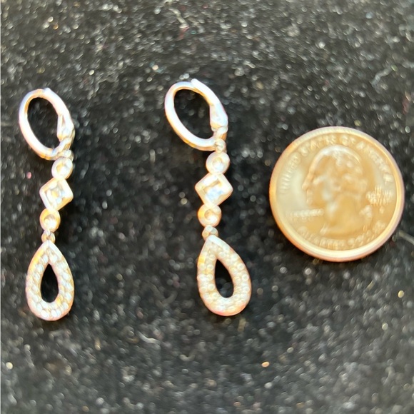 Swarovski arachide dangle pierced earrings - Picture 3 of 3